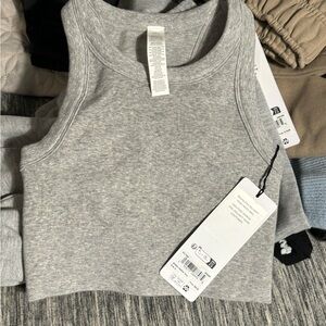 ALO Yoga Gray Fitted Crop Tank Top